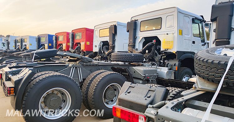 Sinotruk Howo 6x4 Tractor Truck for Sale in Malawi