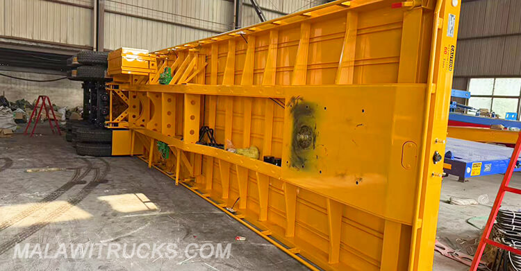 3 Axle 40 Ft Flatbed Trailer Truck for Sale in Malawi