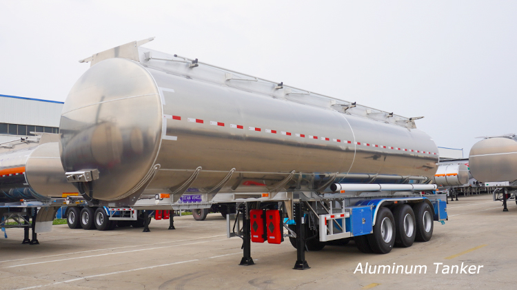 3 Axle 45000 Liters Aluminum Petrol Tanker for Sale in Malawi